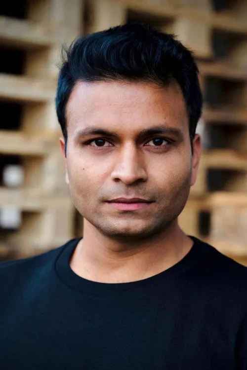 Max Tuveri ha trabajado con Prashant Chauhan en 1 ocasiones
