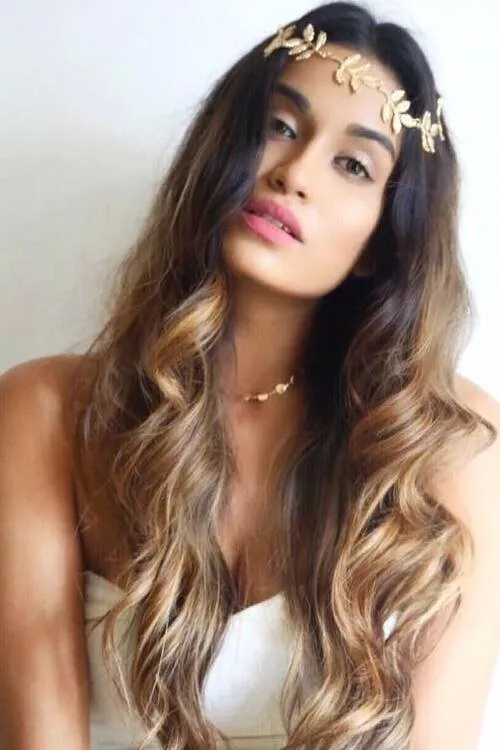 Pryanka Talukdar — personaje: Karishma