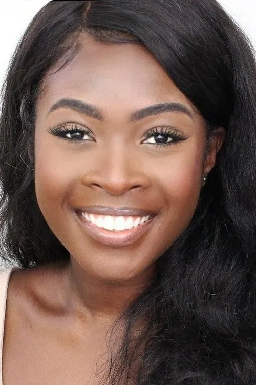 Queeny Kuffour interpretando a Becca