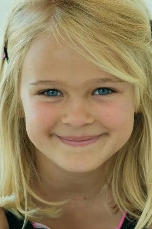 Quinn Hunchar interpretando a Emma