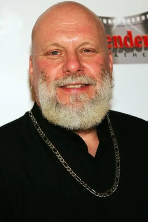 Robert Richards Jr. ha trabajado con R. A. Mihailoff en 1 ocasiones