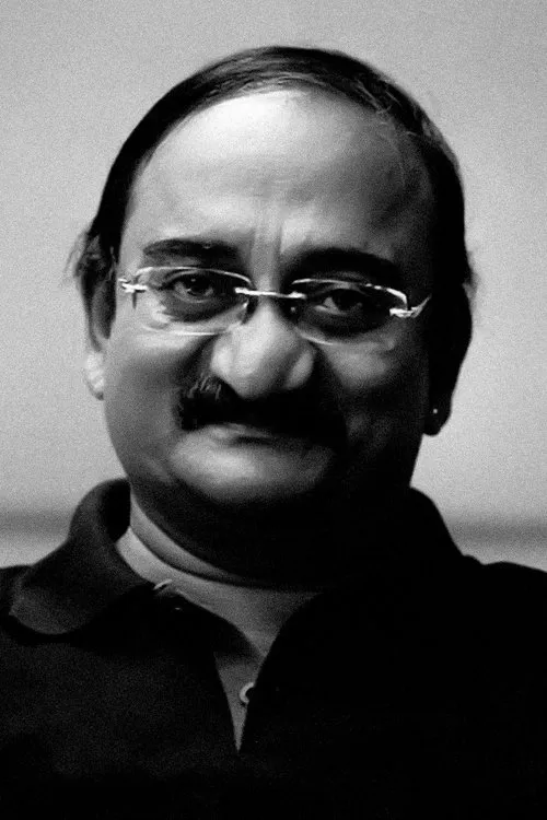 Kavya Shah ha trabajado con R.S. Shivaji en 1 ocasiones