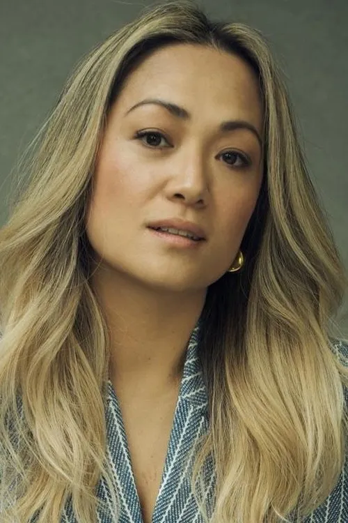 Ra Chapman interpretando a Therese Martin