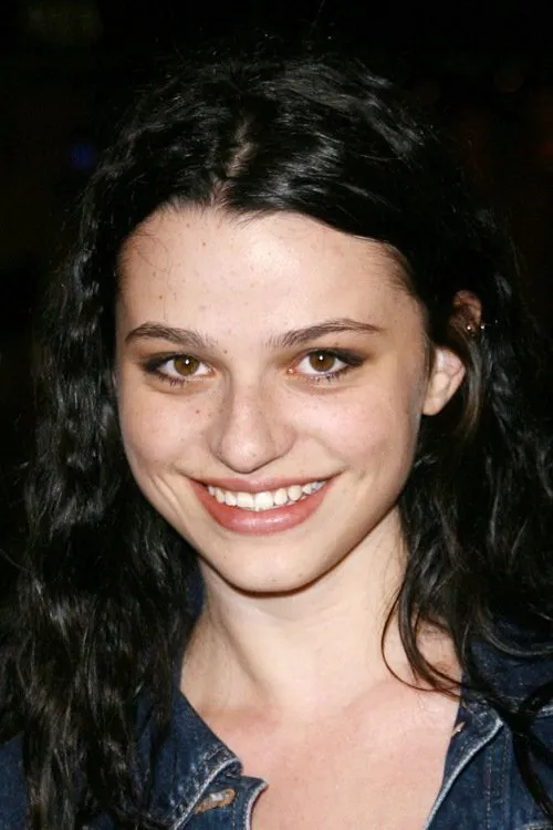 Rachael Bella interpretando a Judy