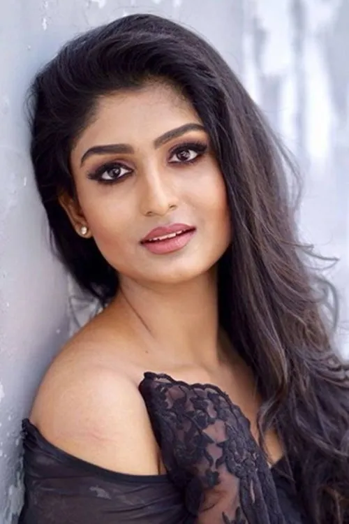 Rachel David interpretando a Sihi