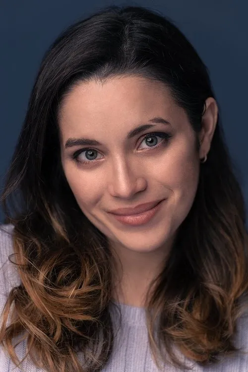 Rachel Rial interpretando a Voice of Brooke's (voice)