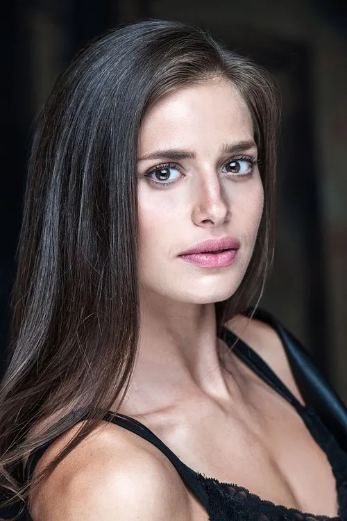 Rachel Sellan interpretando a Alex