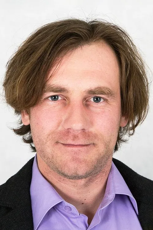 Adam Ernest ha trabajado con Radim Jíra en 1 ocasiones