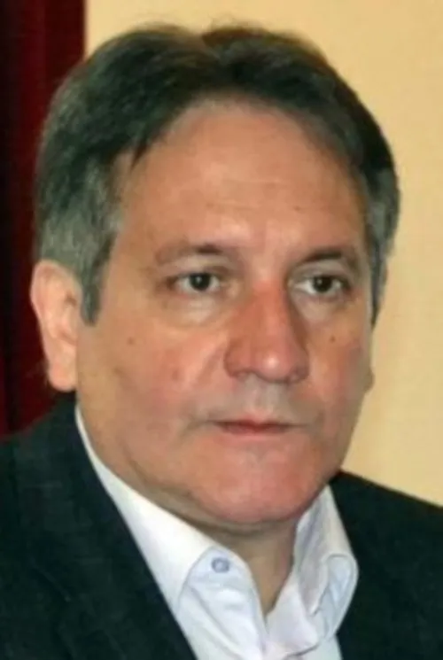 Radu Vaida interpretando a Iancu