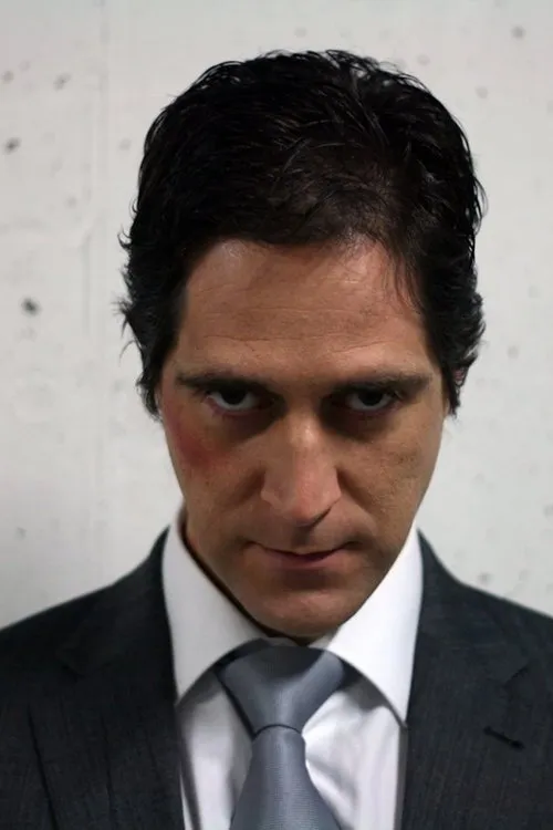 Rafa Castillo-Romero interpretando a Pablo