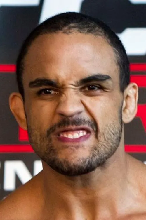 Rafael Cavalcante interpretando a Self