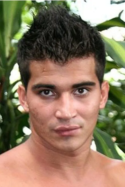 Rafael Lucio interpretando a