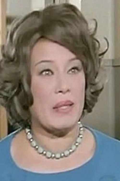 Ragaa Serag interpretando a 