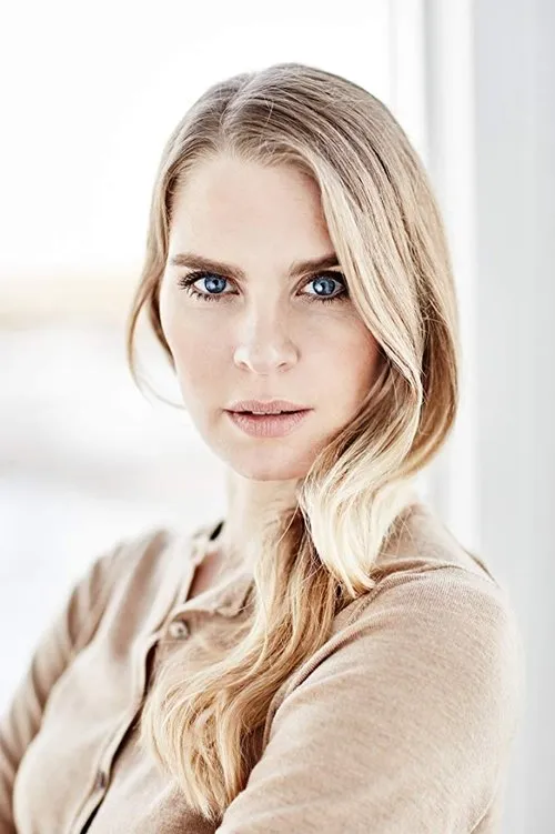 Salka Sól Eyfeld ha trabajado con Ragga Ragnars en 1 ocasiones