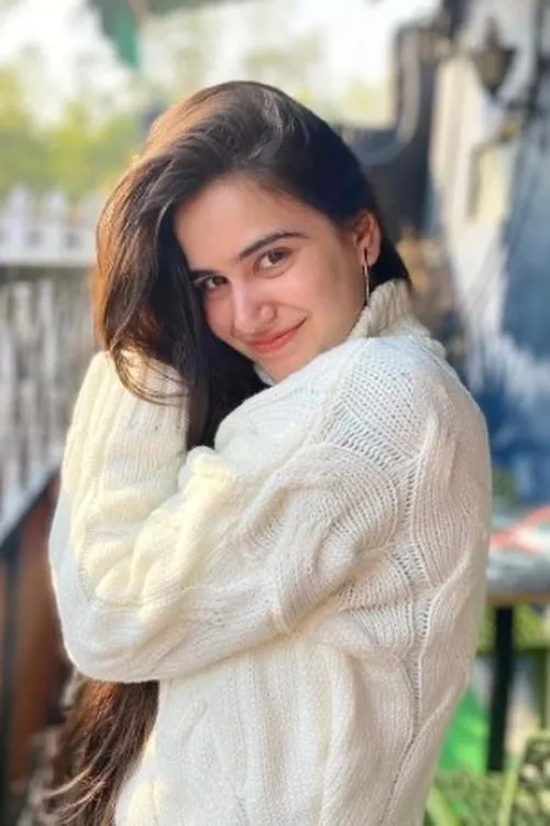 Raghvika Kohli — personaje: Nidhi