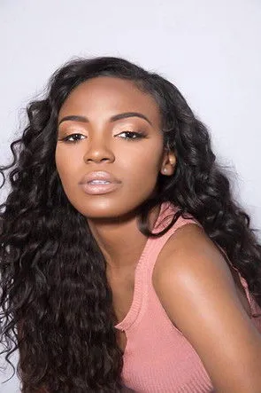 Alex Kersting ha trabajado con Raigan Harris en 1 ocasiones