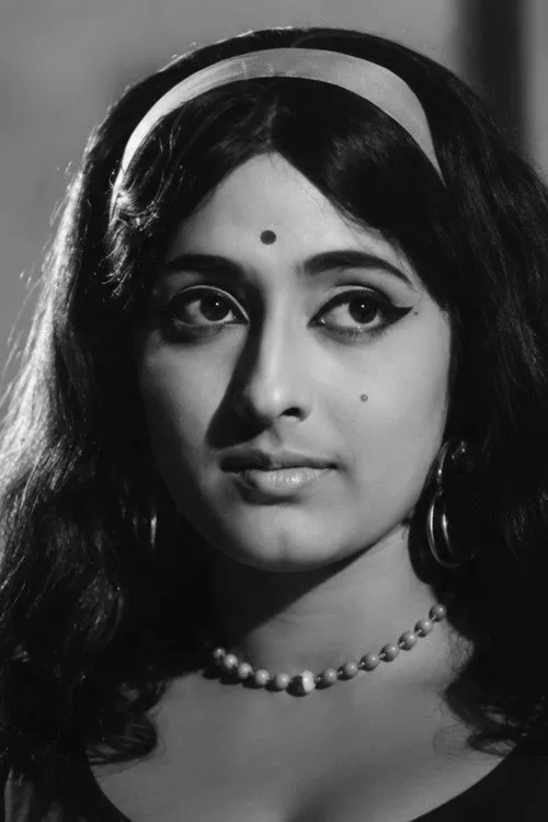 Rajakokila interpretando a Chandran's Wife