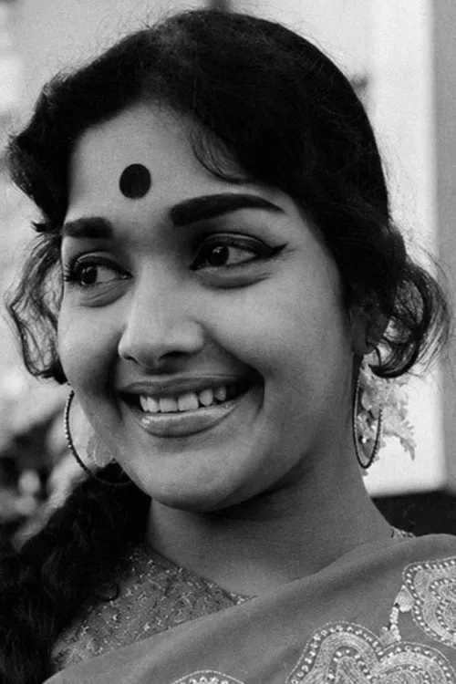 Rajasree interpretando a Nirmala, a PUC graduate