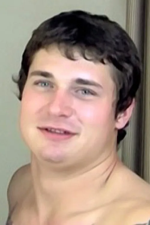 Raleigh Dukati interpretando a (archive footage)