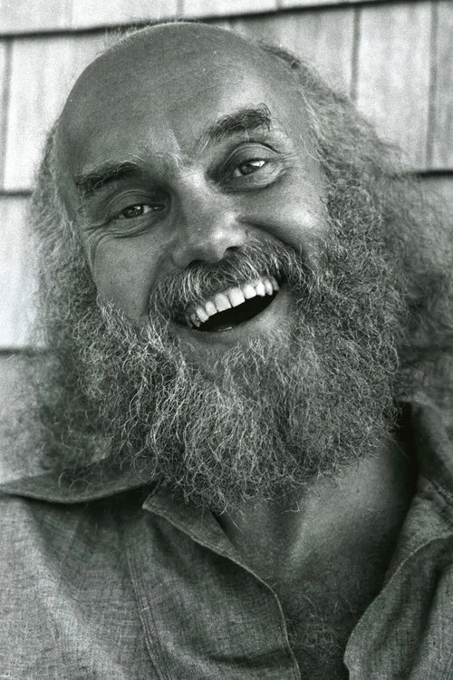 Ram Dass interpretando a Himself