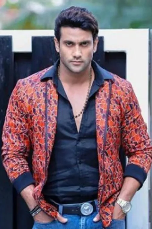 Ram Yashvardhan — personaje: Shiv