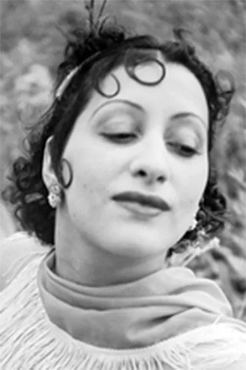 Rama-Tahé interpretando a Hassina