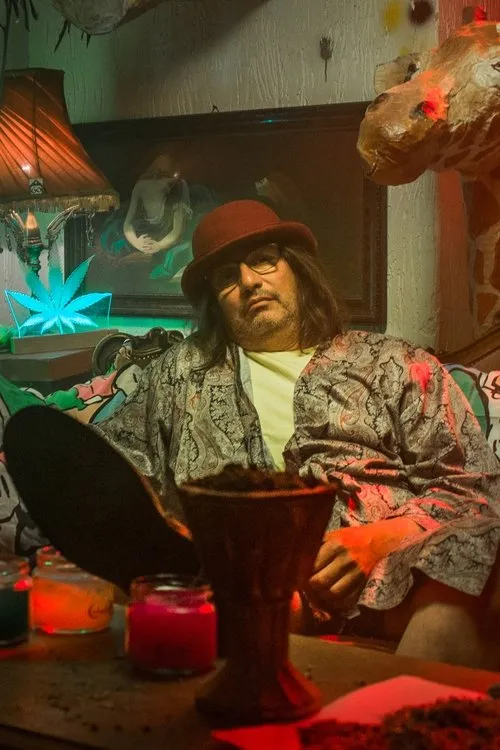 Rambo Amadeus interpretando a Himself