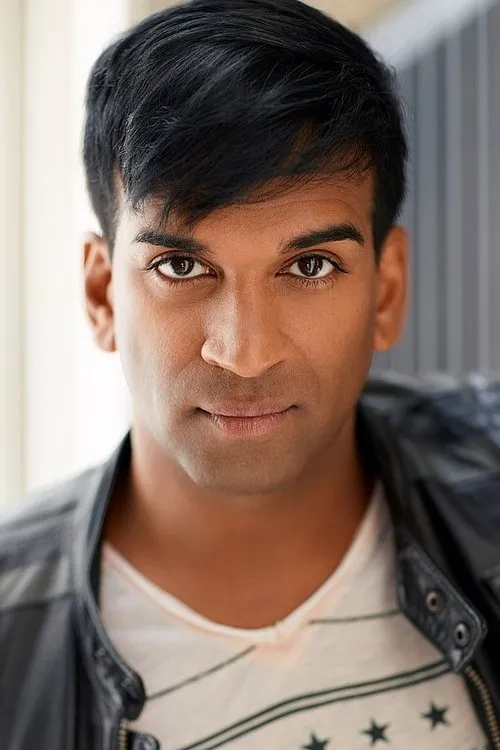 Ramesh Nair interpretando a Jagat