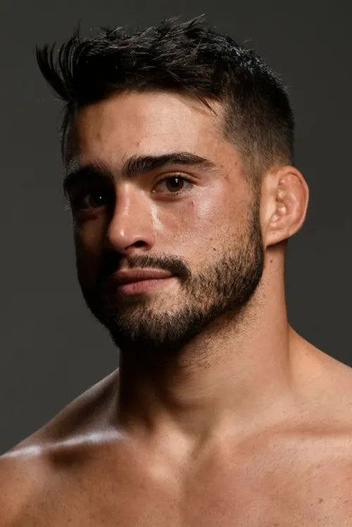 Randy Costa interpretando a Self