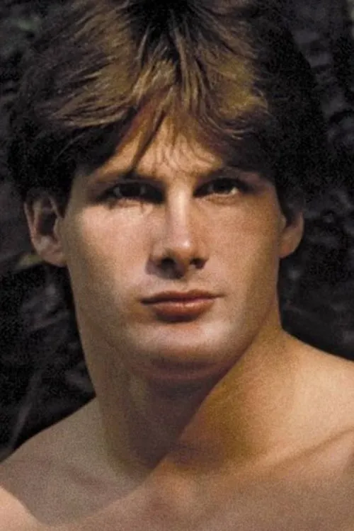 Randy Page interpretando a 