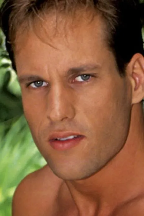 Randy White interpretando a