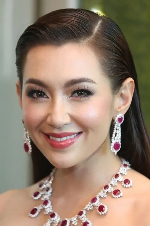 Ranee Campen — personaje: Krongkaew