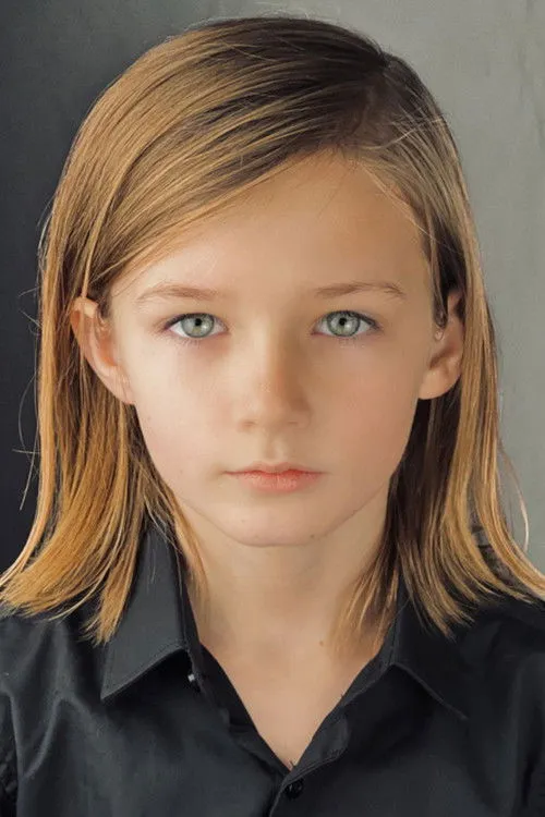 Ranen Navat interpretando a Kidnapped Student