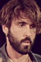 Raphaël de Pressigny interpretando a Self