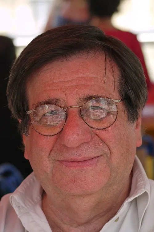 Raphaël Delpard interpretando a Jean Lévêque