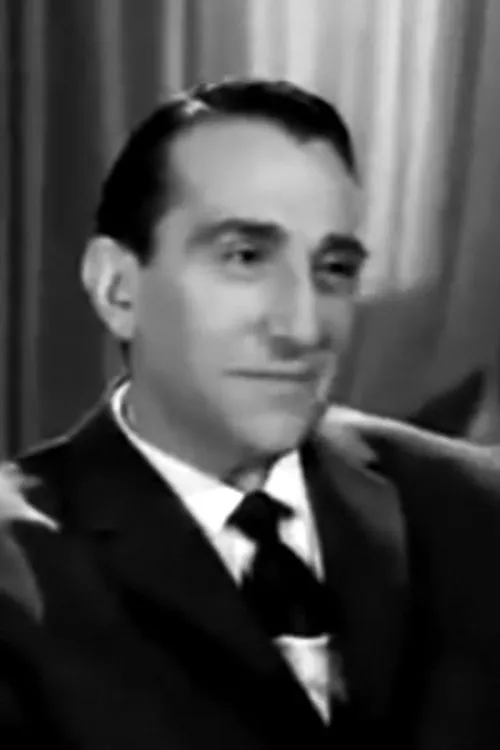 ??µ?t??? ?s??ts?? ha trabajado con Ραφαήλ Ντενόγιας en 1 ocasiones