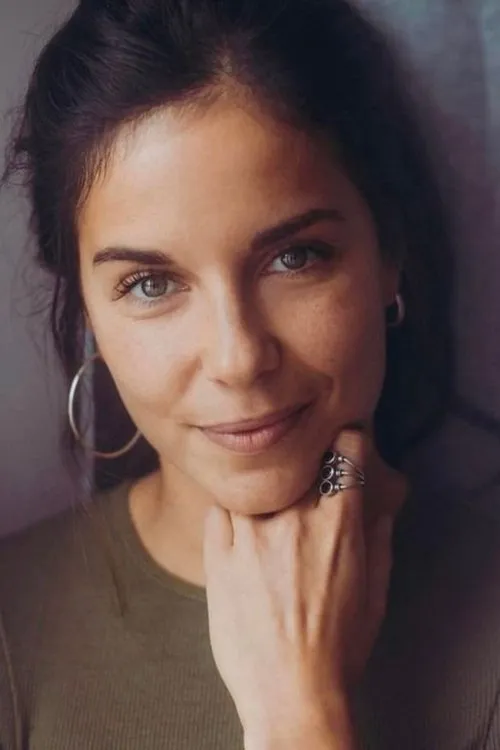 Raphaële Volkoff en su biografía y filmografía