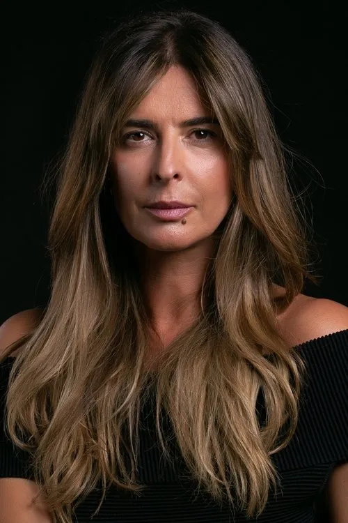 Raquel Loureiro interpretando a 