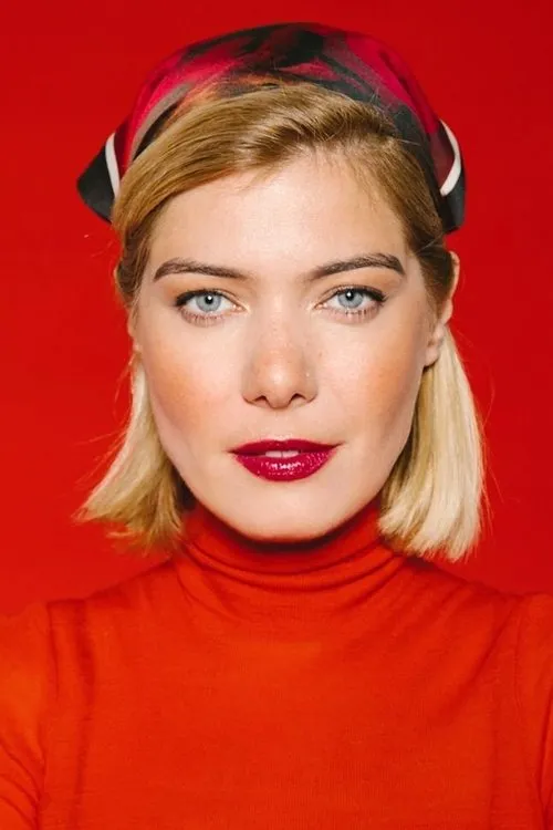 Raquel Strada — personaje: Self - Host