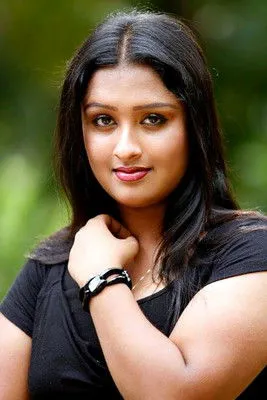 Chandni Shaju ha trabajado con Rasna en 1 ocasiones