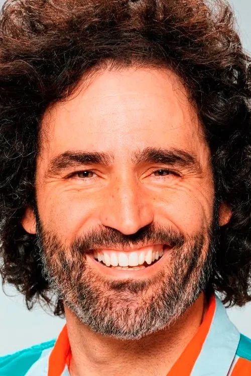 Raúl Gómez interpretando a Jogger