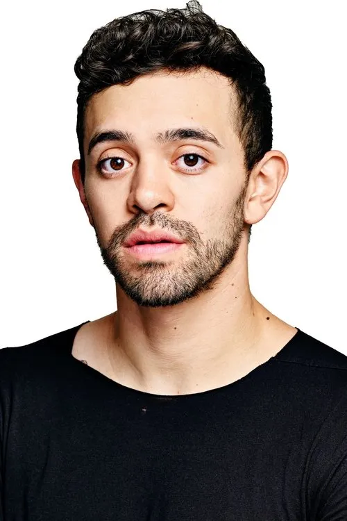 Raury Rolander interpretando a Manny