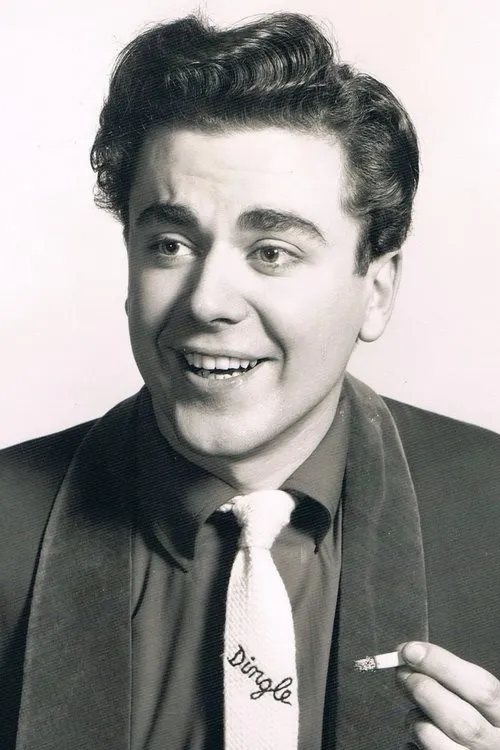 Ray Jackson interpretando a Reggie Palmer