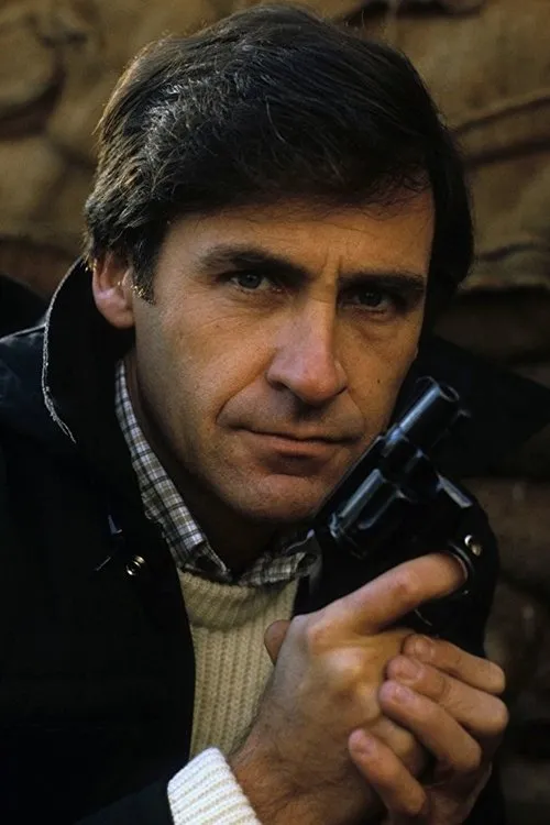 Ray Lonnen — personaje: Harry Brown