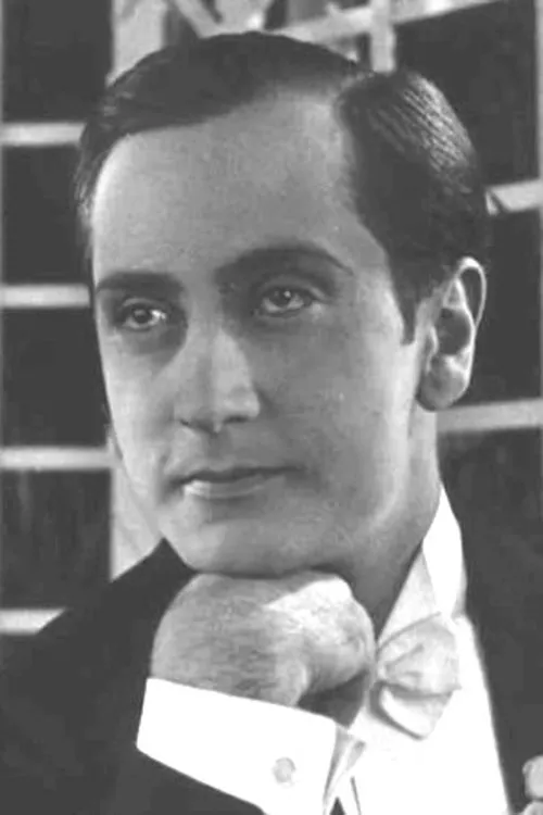 Raymond Guérin-Catelain interpretando a Le Prince de Leuchtenstein