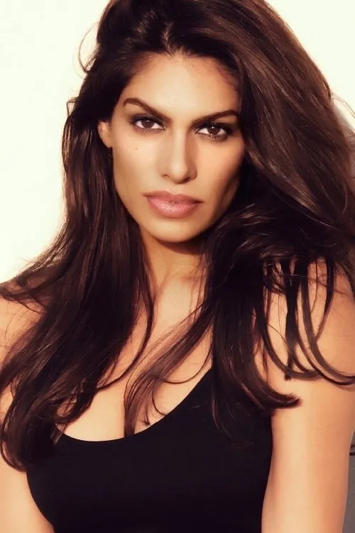 Steven Hill ha trabajado con Rayna Tharani en 1 ocasiones