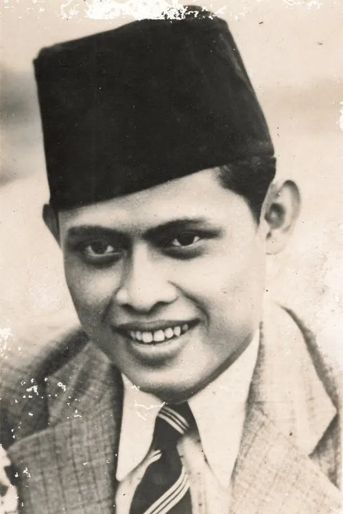 R.D. Mochtar interpretando a 