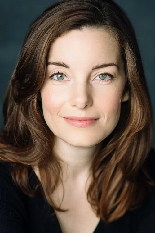 Rebecca Trehearn interpretando a Voice of Erebus