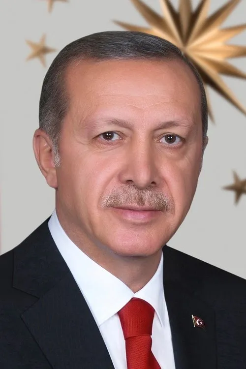 Recep Tayyip Erdoğan interpretando a AK Parti Kurucu Üyesi