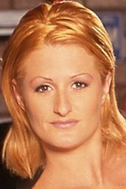 Regan Starr interpretando a 